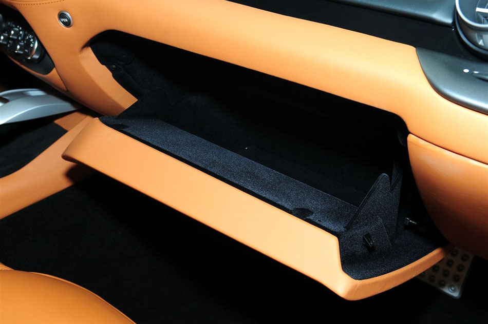 法拉利F12 berlinetta 2013款 内饰