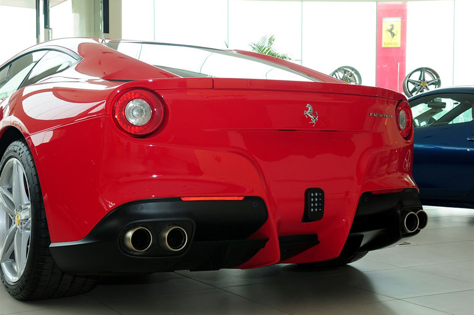 法拉利F12 berlinetta 2013款 细节