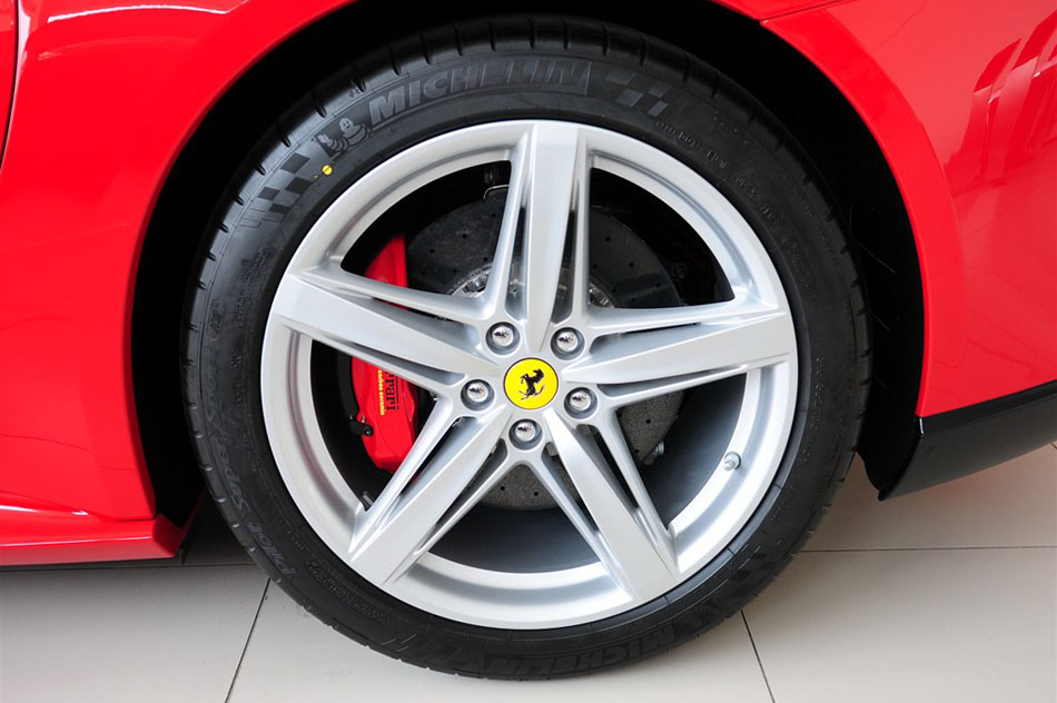 法拉利F12 berlinetta 2013款 细节