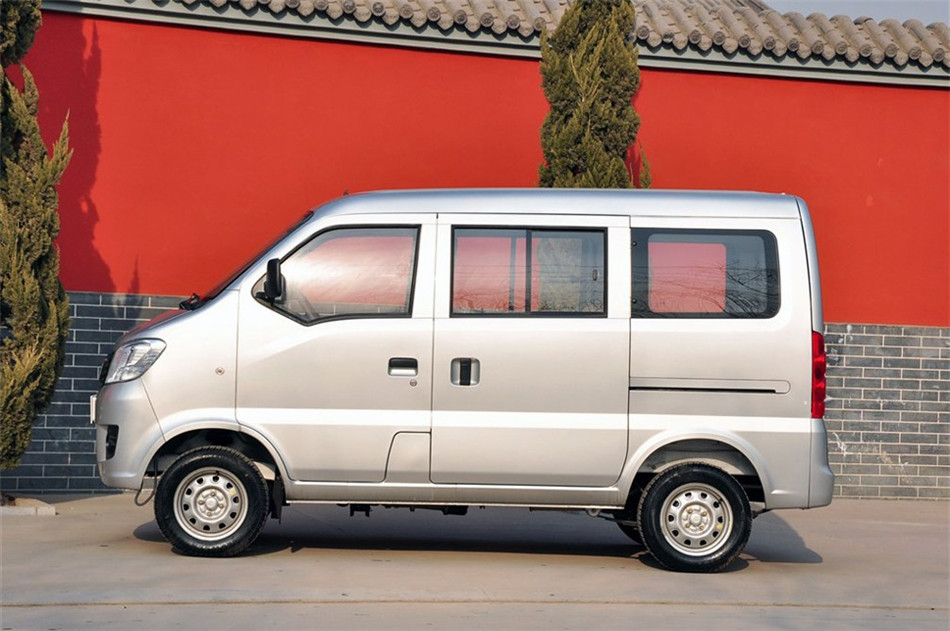 2012款新民意1.0L手动标准型