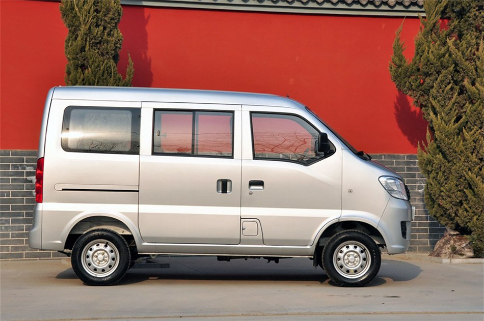 2012款新民意1.0L手动标准型