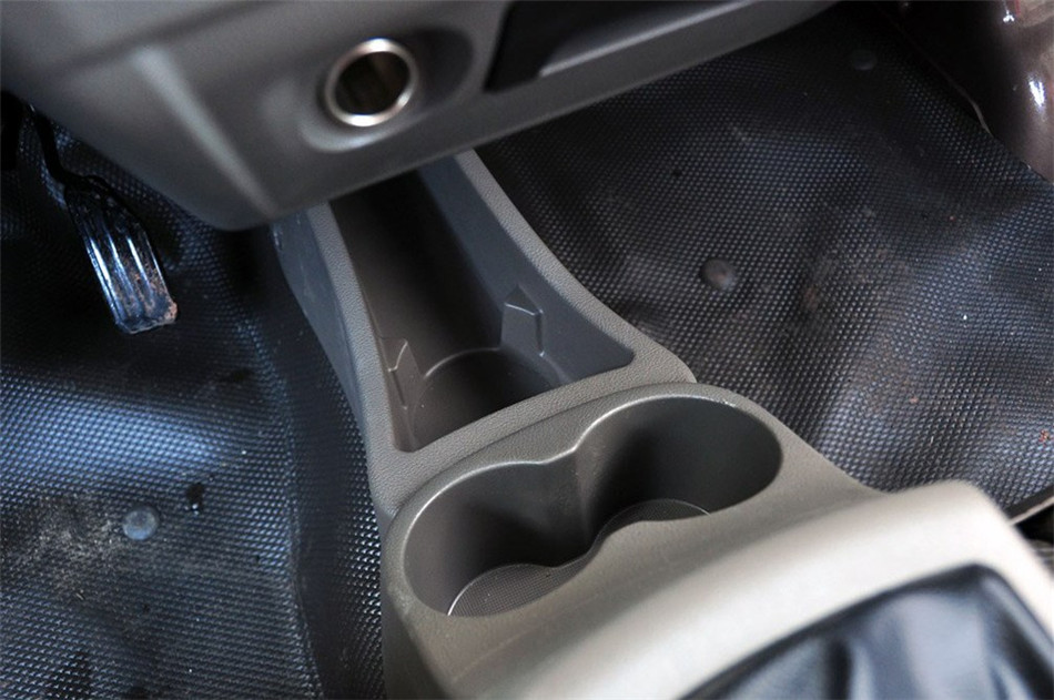 2013款中意V5 1.3L豪华型