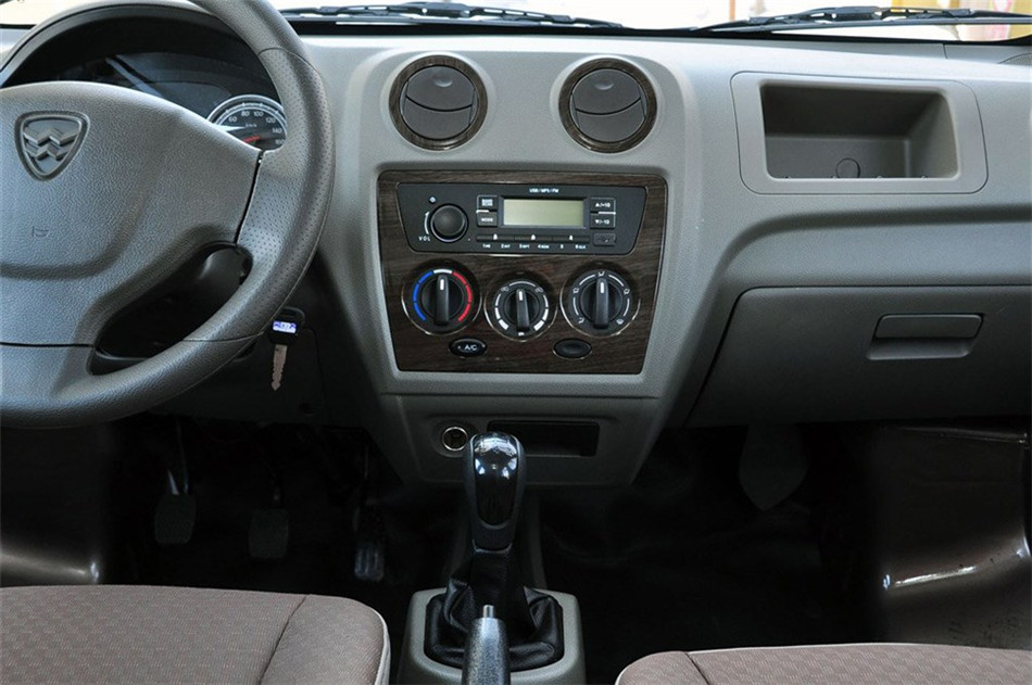 2013款中意V5 1.3L豪华型