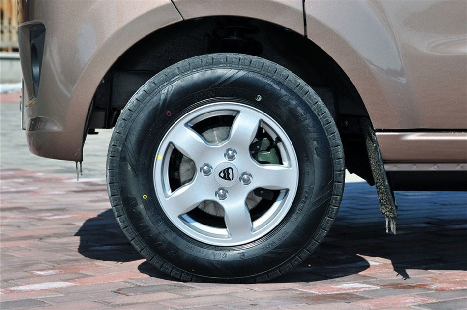 2013款中意V5 1.3L豪华型