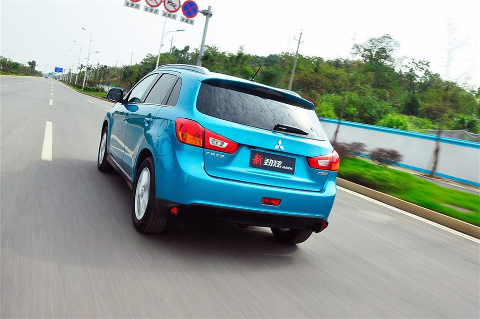 2013款 2.0L AT 四驱旗舰版 外观