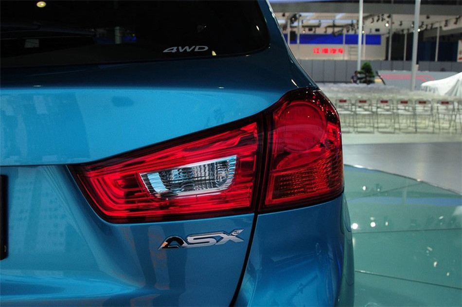 2013款 2.0L AT 四驱旗舰版 其他