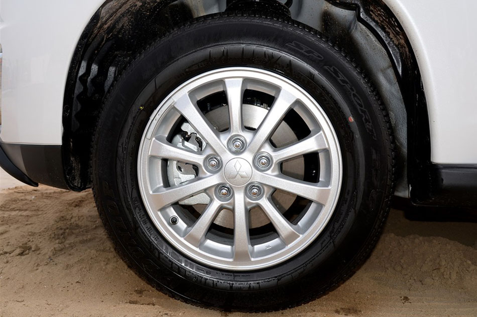 2015款 2.0L 自动两驱精英版 细节