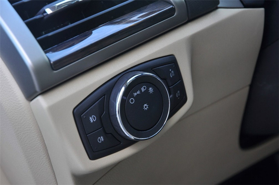 2013款 2.0L AT GTDi240旗舰型 内饰