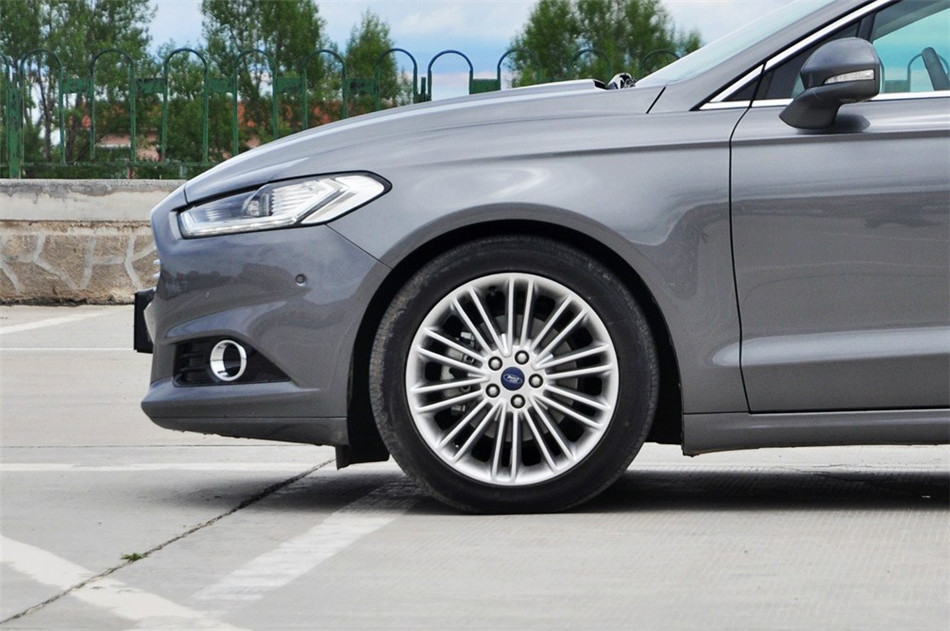 2013款 2.0L AT GTDi240旗舰型 其他