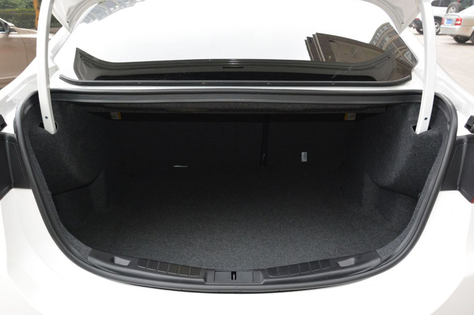 2017款 EcoBoost 245 豪华运动型 座椅空间