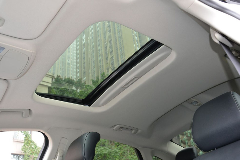 2017款 EcoBoost 245 豪华运动型 座椅空间