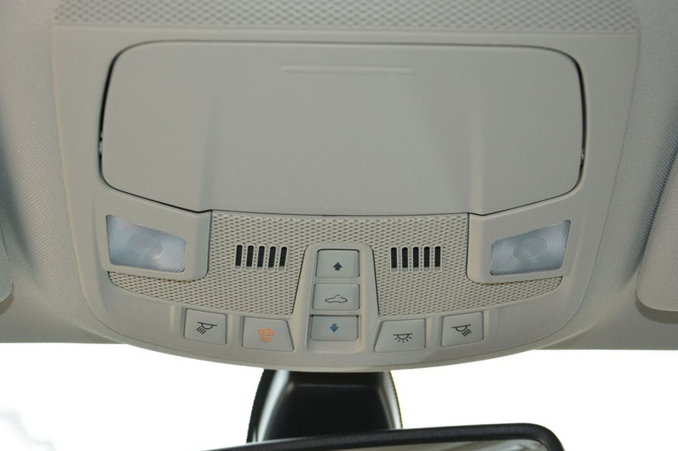 2017款 EcoBoost 245 豪华运动型 座椅空间