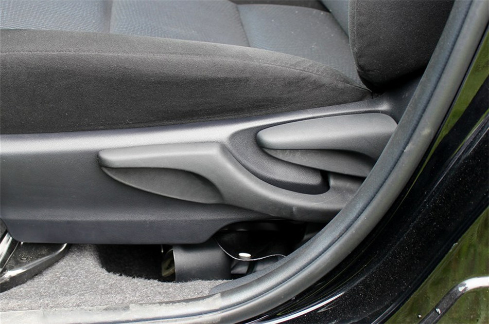 2014款YARiS L 致炫1.3L自动魅动版