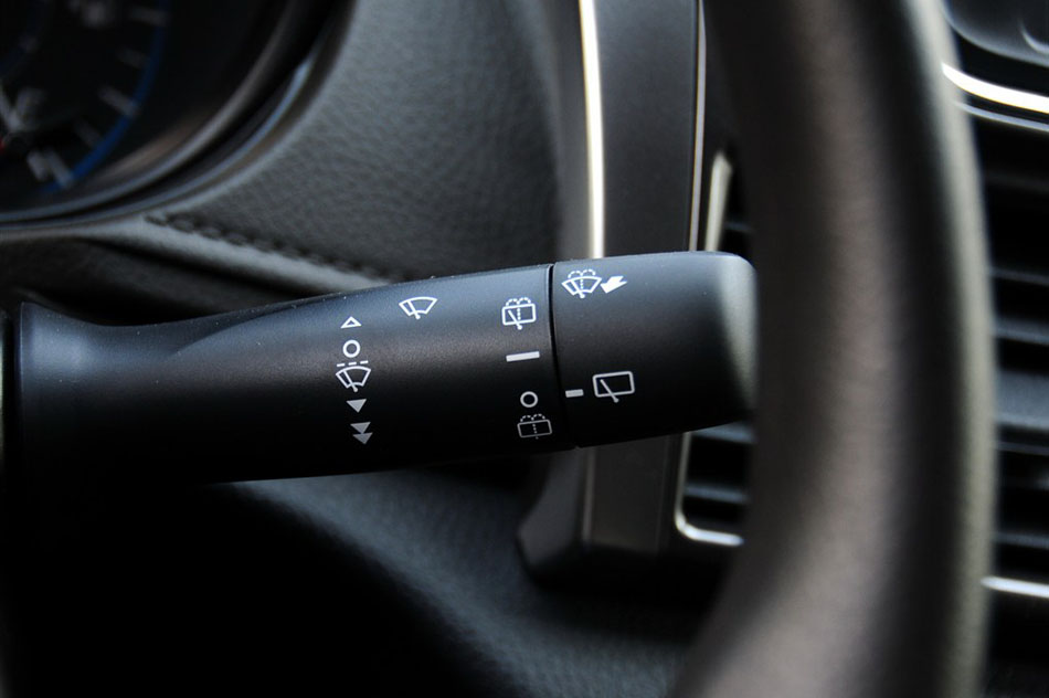 2015款 1.5E 自动魅动版 内饰