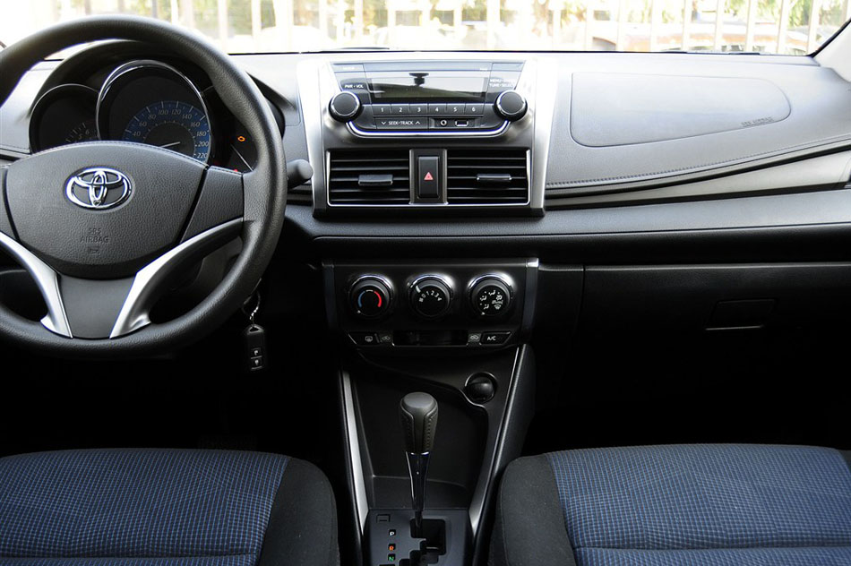 2015款 1.5E 自动魅动版 内饰