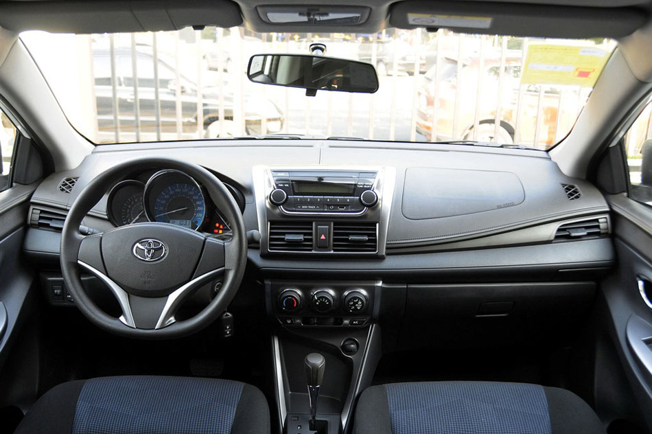 2015款 1.5E 自动魅动版 内饰