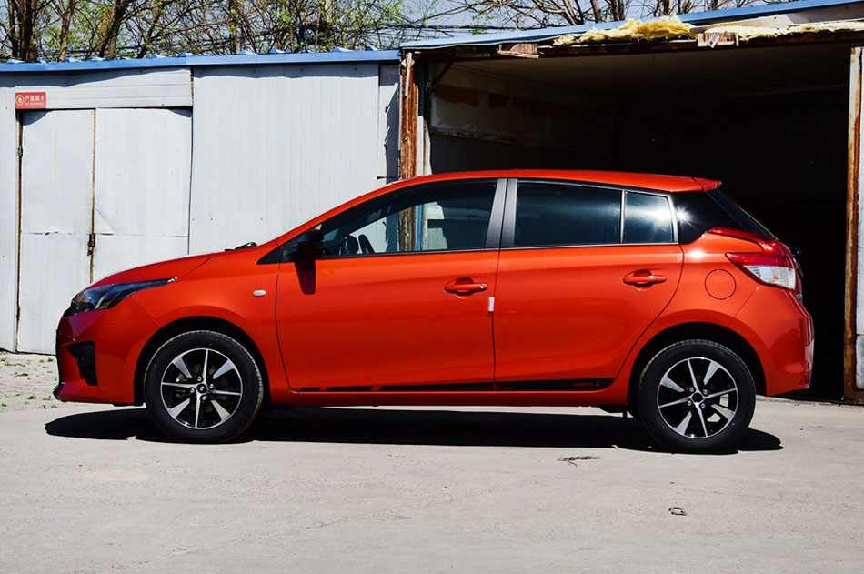 2015款 1.5G 自动橙色限量版 外观