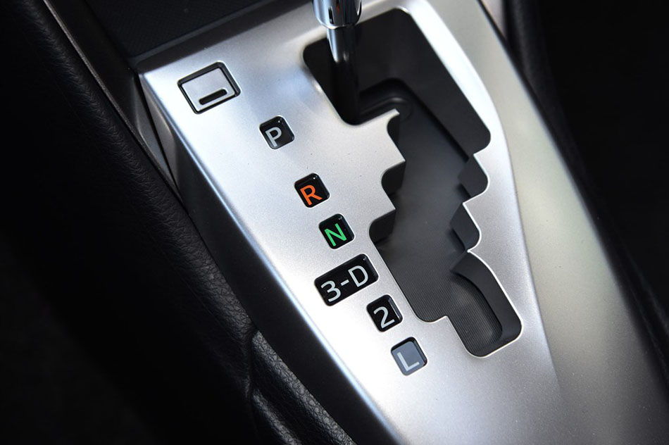 2015款 1.5G 自动橙色限量版 内饰