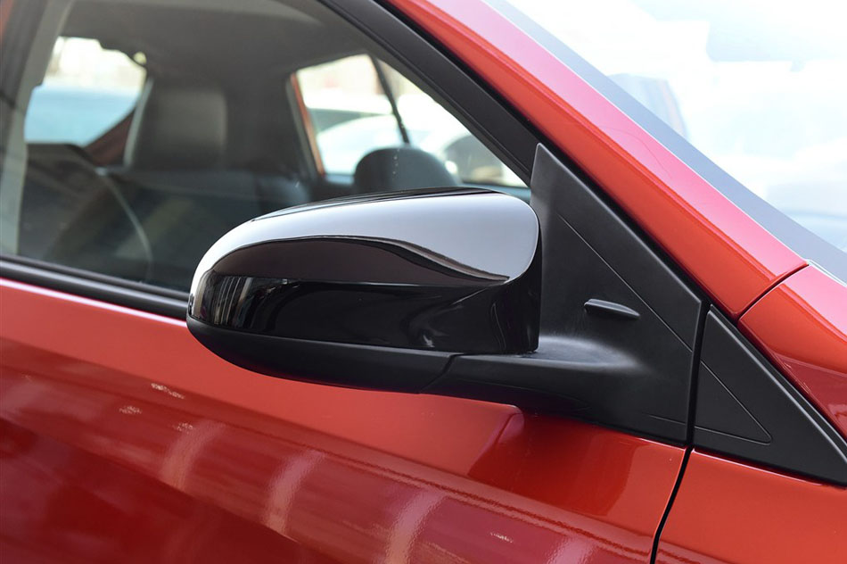 2015款 1.5G 自动橙色限量版 细节