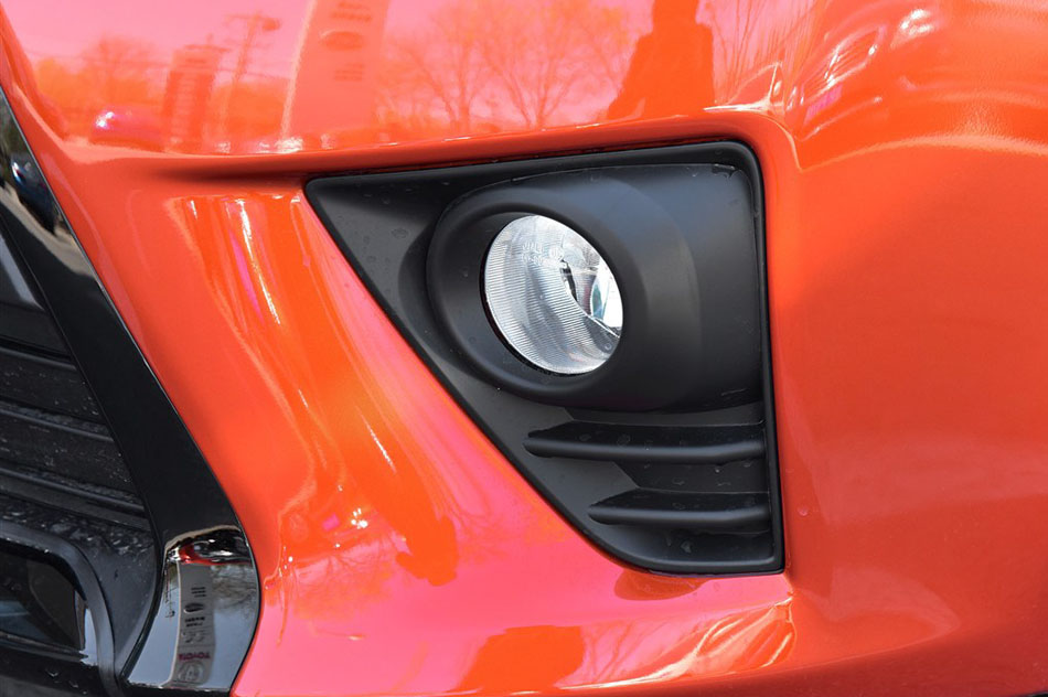 2015款 1.5G 自动橙色限量版 细节