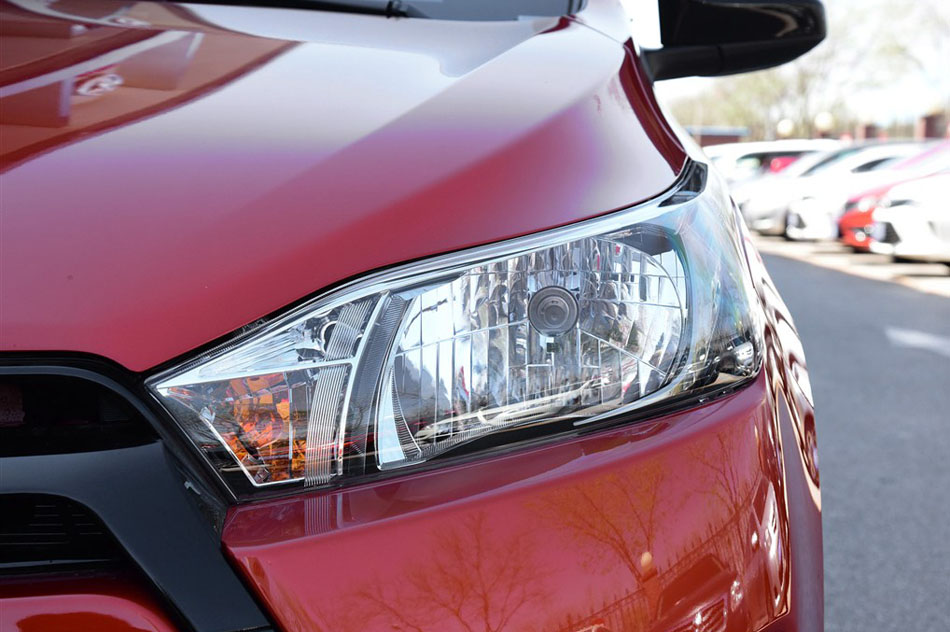 2015款 1.5G 自动橙色限量版 细节