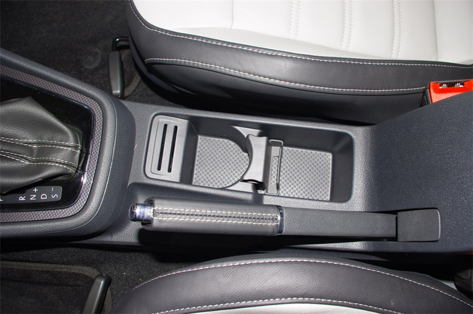 朗境  2014款 1.4TSI DSG 座椅空间