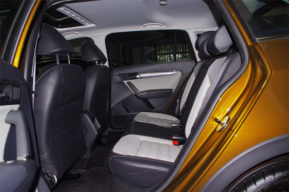 朗境  2014款 1.4TSI DSG 座椅空间