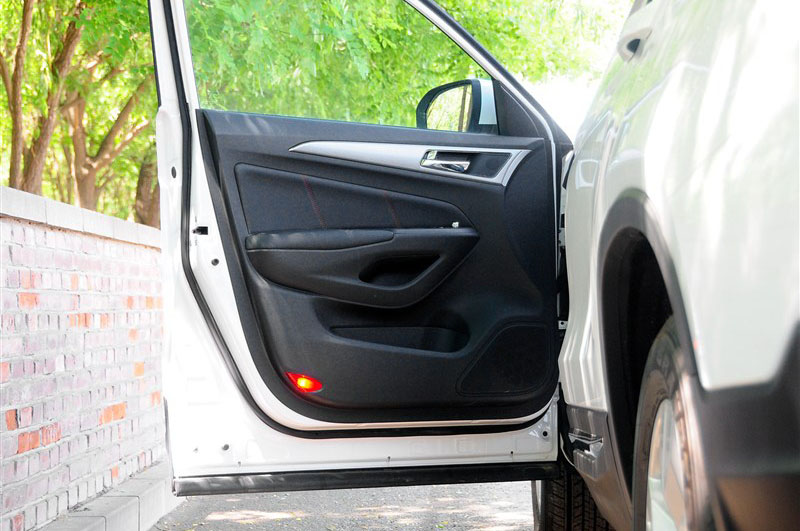 2014款 2.0L 手动豪华型