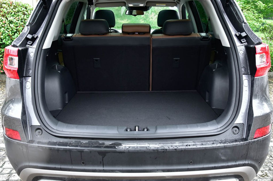 2017款 尚酷版 1.5T 自动锋领型 座椅空间