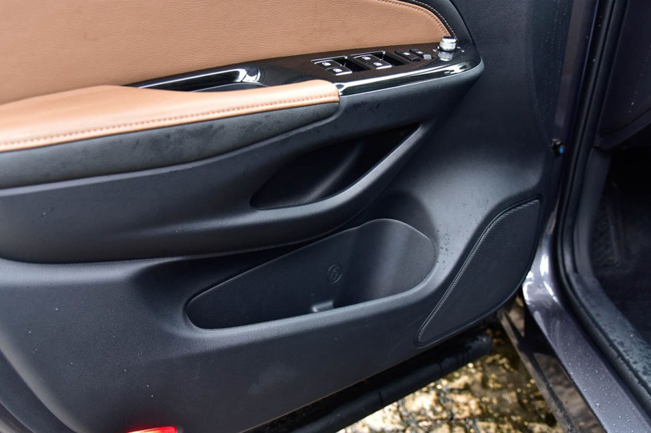 2017款 尚酷版 1.5T 自动锋领型 座椅空间