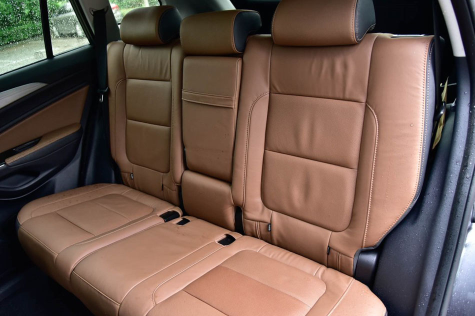 2017款 尚酷版 1.5T 自动锋领型 座椅空间