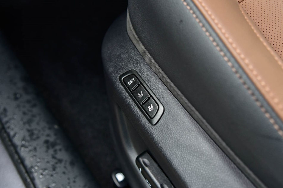 2017款 尚酷版 1.5T 自动锋领型 座椅空间