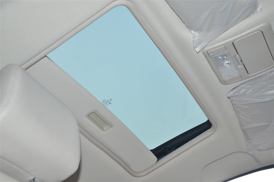 2014款 2.0L CVT 家尊版 座椅空间