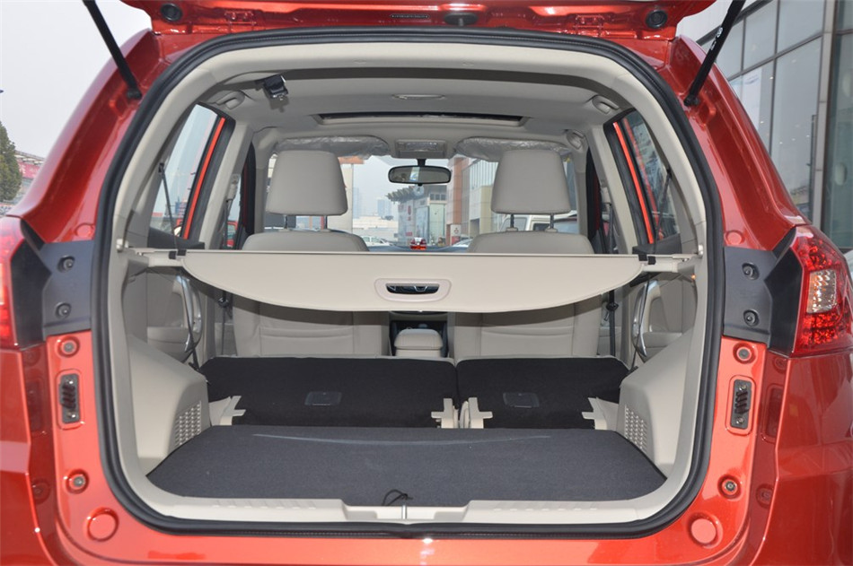 2014款 2.0L CVT 家尊版 座椅空间