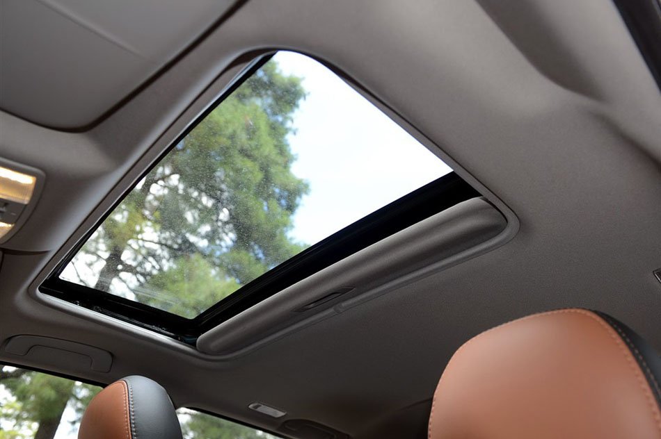 2015款 1.5T CVT智尊型 座椅空间