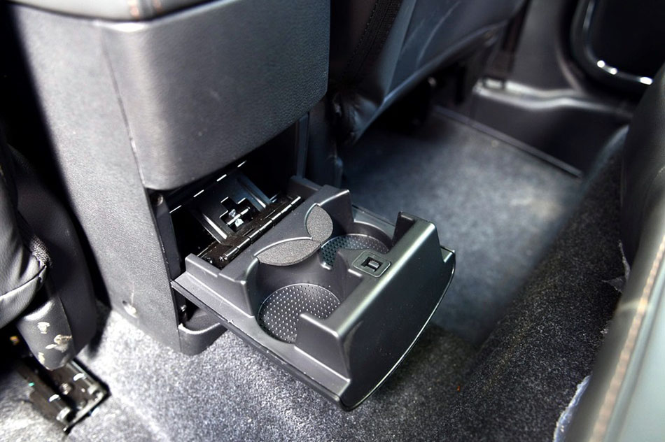 2015款 1.5T CVT智尊型 座椅空间