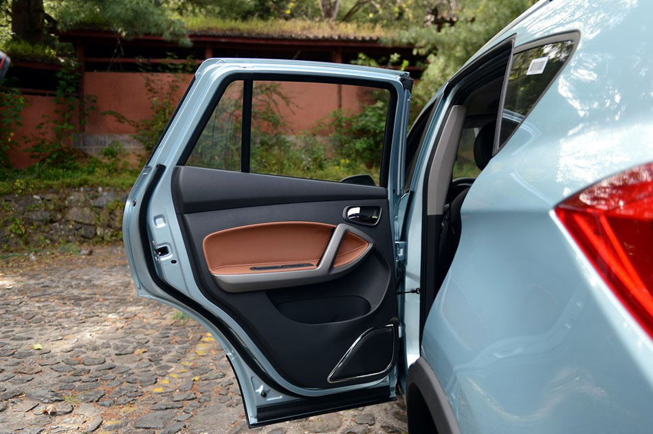 2015款 1.5T CVT智尊型 座椅空间