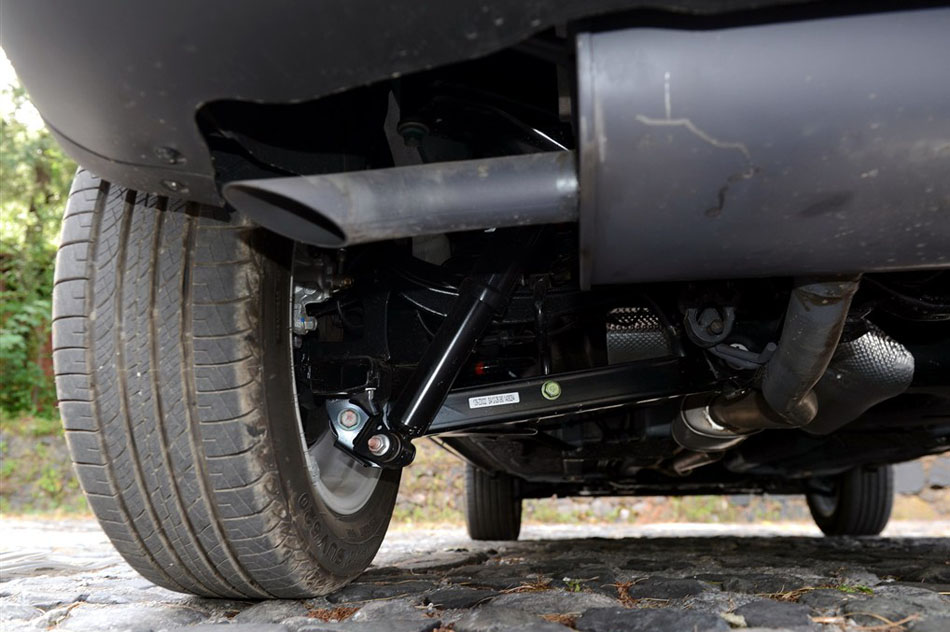 2015款 1.5T CVT智尊型 引擎底盘