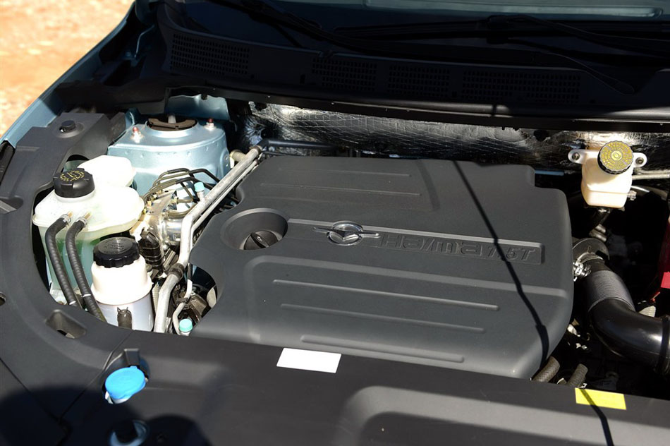 2015款 1.5T CVT智尊型 引擎底盘