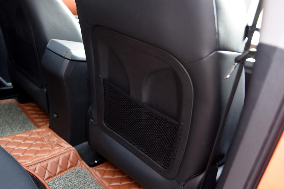 2019款 230T 自动智联旗舰型 座椅空间