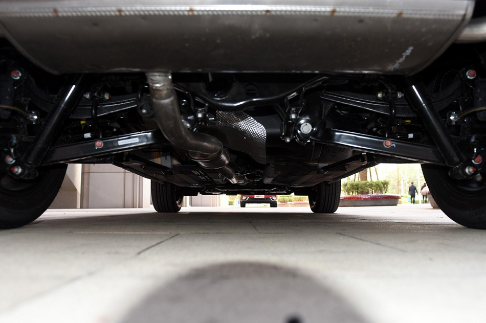 2019款 230T 自动智联旗舰型 引擎底盘