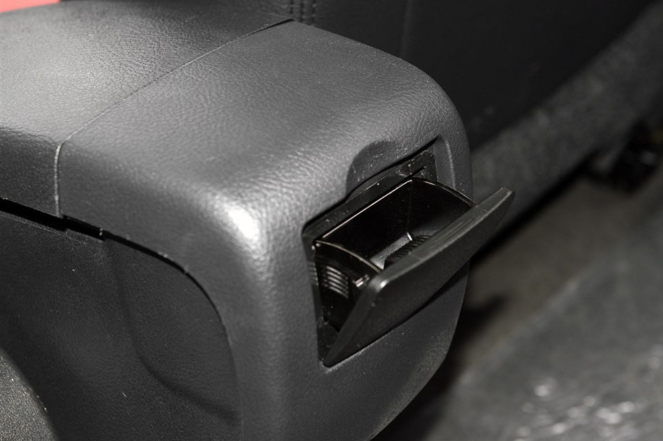 2014款 1.5L 手动豪华型 座椅空间