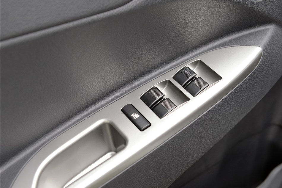 2014款 1.5L 手动豪华型 座椅空间