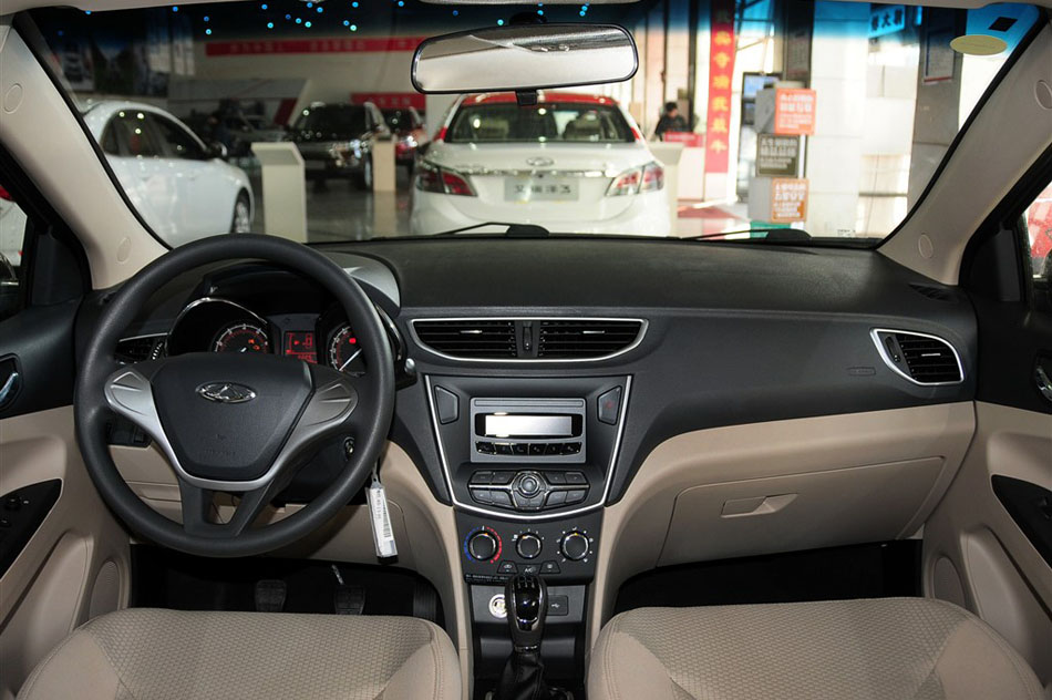 2015款 1.5L 手动够真版 内饰