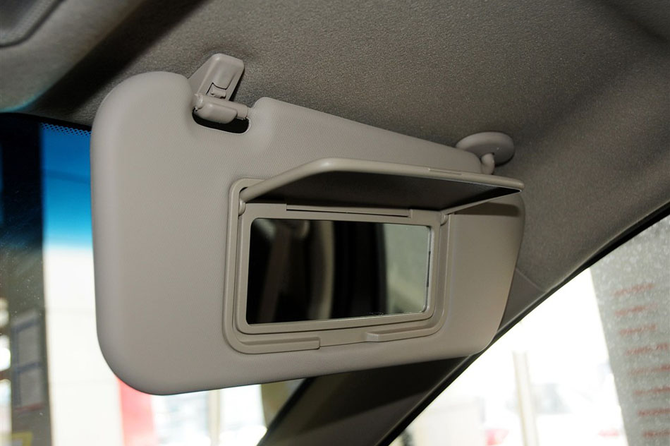 2015款 1.5L 手动够真版 空间