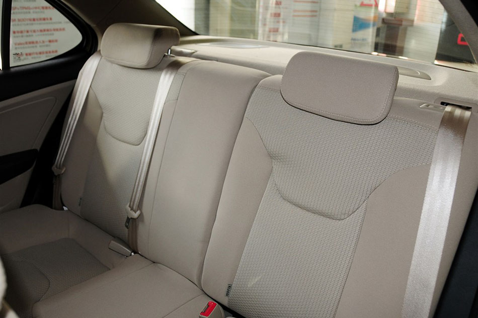 2015款 1.5L 手动够真版 空间