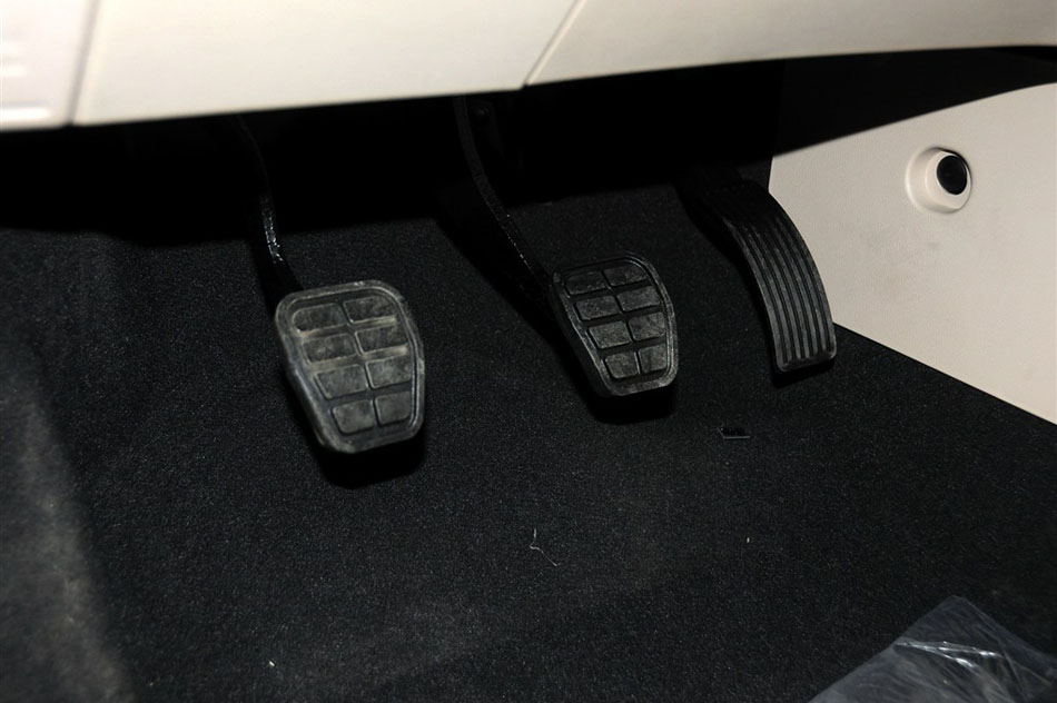 2015款 1.5L 手动够真版 空间