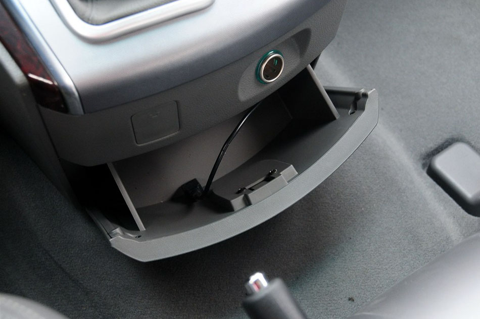 2014款 2.4L 商务型 内饰