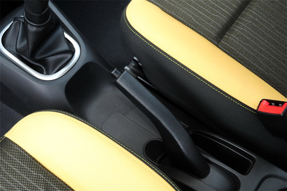 2014款 1.6L MT 手动炫酷版 内饰