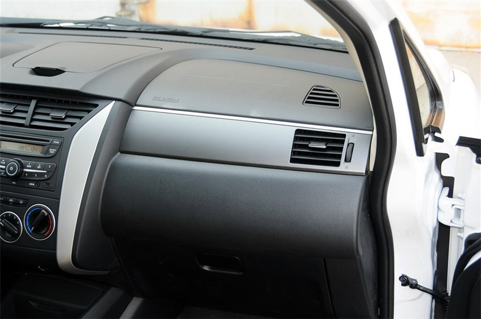 2014款 1.6L MT 手动炫酷版 内饰